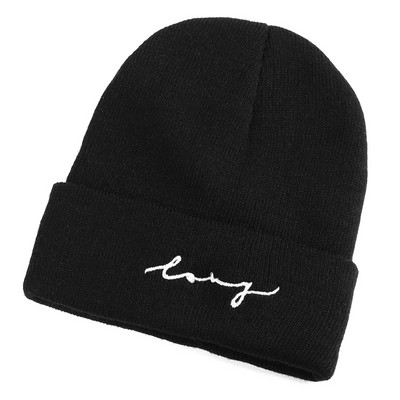 Πλεκτό μονόχρωμο καπέλο με κεντητή επιγραφή