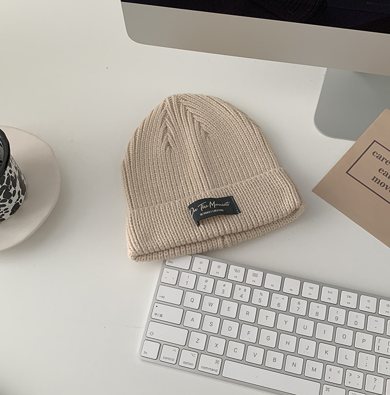 Χειμερινό πλεκτό καπέλο με κέντημα για άνδρες