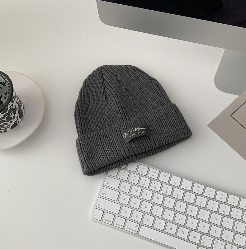 Χειμερινό πλεκτό καπέλο με κέντημα για άνδρες