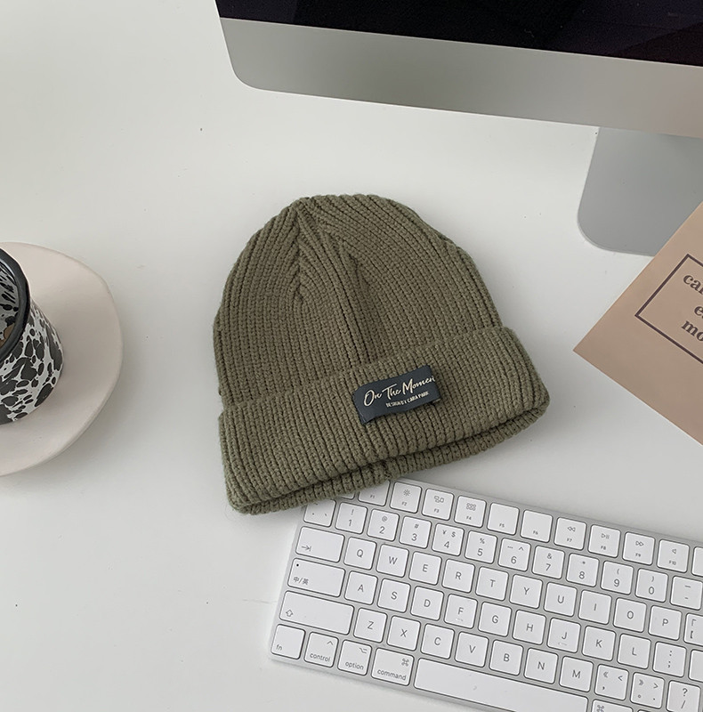 Χειμερινό πλεκτό καπέλο με κέντημα για άνδρες