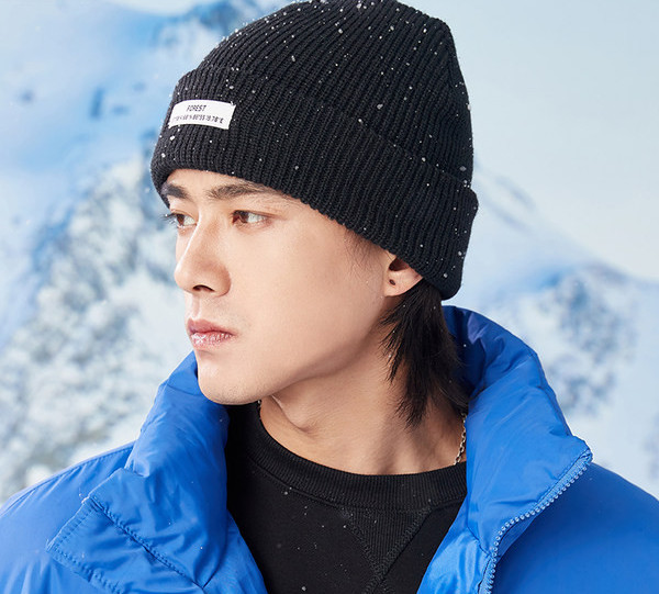 Novi model muške zimske kape sa natpisom