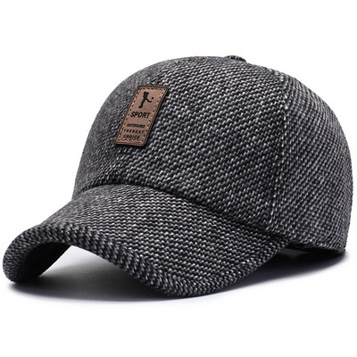 Ανδρικό καπέλο με γείσο και μεταλλικό στοιχείο