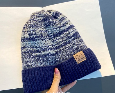 Ανδρικό καπέλο casual με γούνα σε δύο μοντέλα