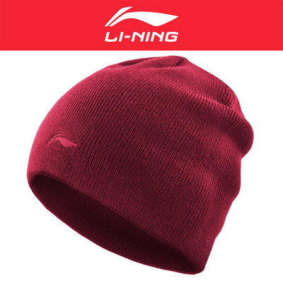 Πλεκτό ανδρικό καπέλο με κέντημα