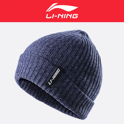 Πλεκτό ανδρικό καπέλο με κέντημα