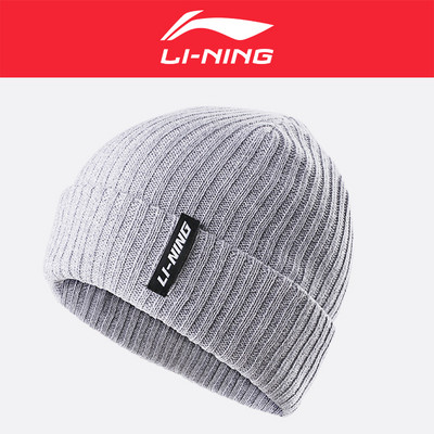 Πλεκτό ανδρικό καπέλο με κέντημα