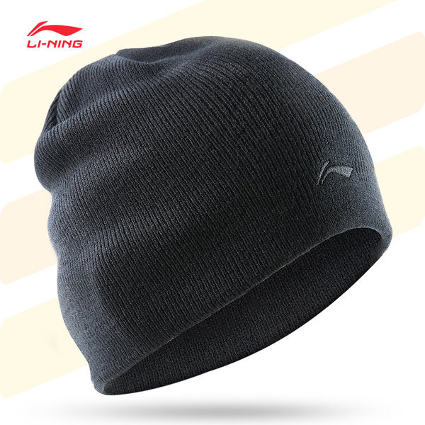 Πλεκτό ανδρικό καπέλο με κέντημα