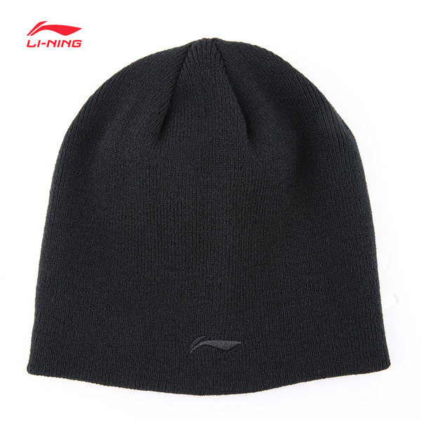 Πλεκτό ανδρικό καπέλο με κέντημα