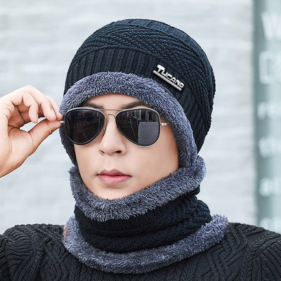 Įvairių modelių vyriška žieminė megzta kepurė su skarele