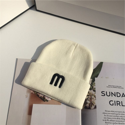 Πλεκτό ανδρικό καπέλο με κέντημα - πολλά χρώματα