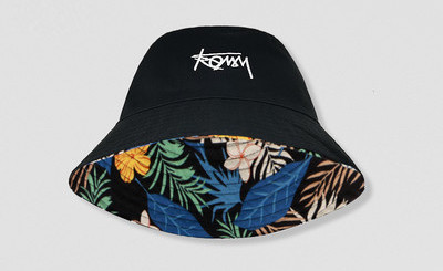 Μοντέρνο ανδρικό καπέλο με επιγραφή