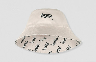 Μοντέρνο ανδρικό καπέλο με επιγραφή