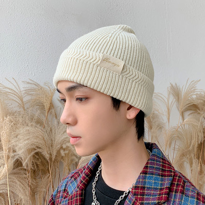 Πλεκτό ανδρικό καπέλο με έμβλημα