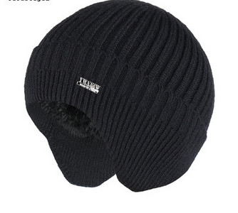 Vyriška megzta kepurė su šiltu pamušalu