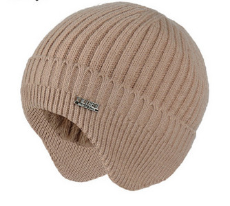 Vyriška megzta kepurė su šiltu pamušalu