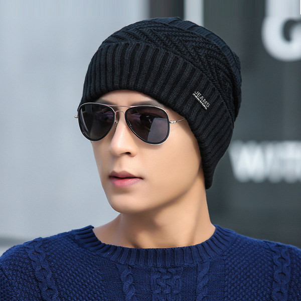 Muška zimska kapa u više boja