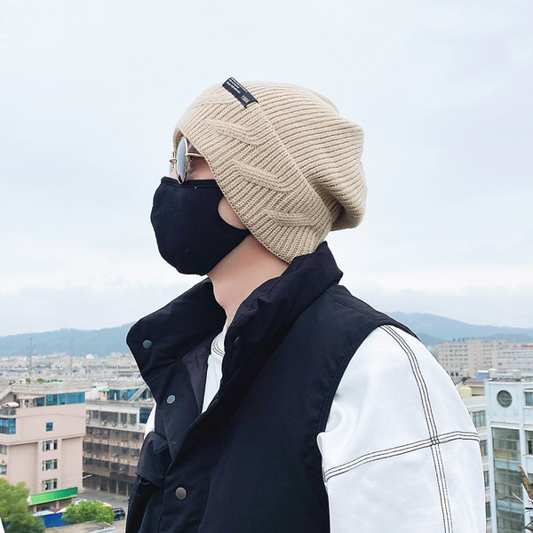 Ανδρικό χειμερινό πλεκτό καπέλο με επιγραφή