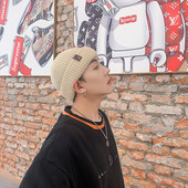 Ανδρικό μοντέρνο καπέλο φθινοπώρου-χειμώνα με έμβλημα