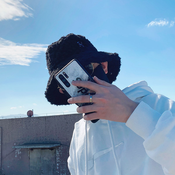 Ανδρικό πουπουλένιο καπέλο με κέντημα