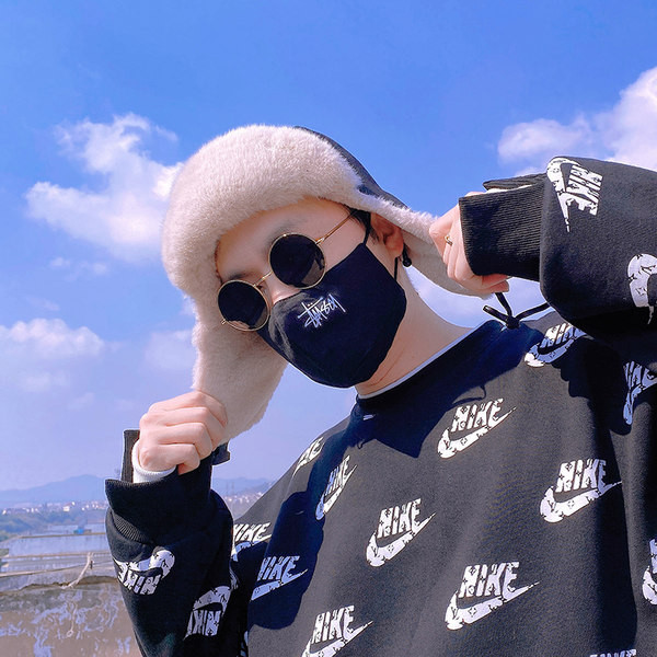 Ζεστό χειμερινό καπέλο