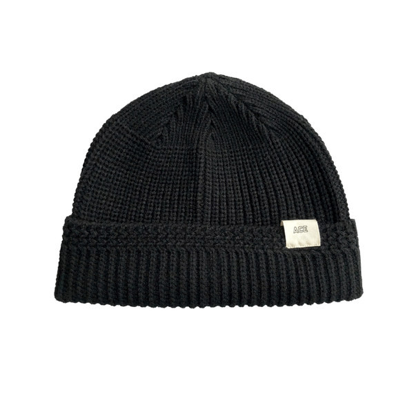 Ανδρικό χειμερινό πλεκτό καπέλο με έμβλημα