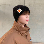 Ανδρικό χειμερινό πλεκτό καπέλο με απλικέ