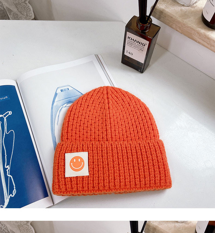 Ανδρικό χειμερινό πλεκτό καπέλο με απλικέ