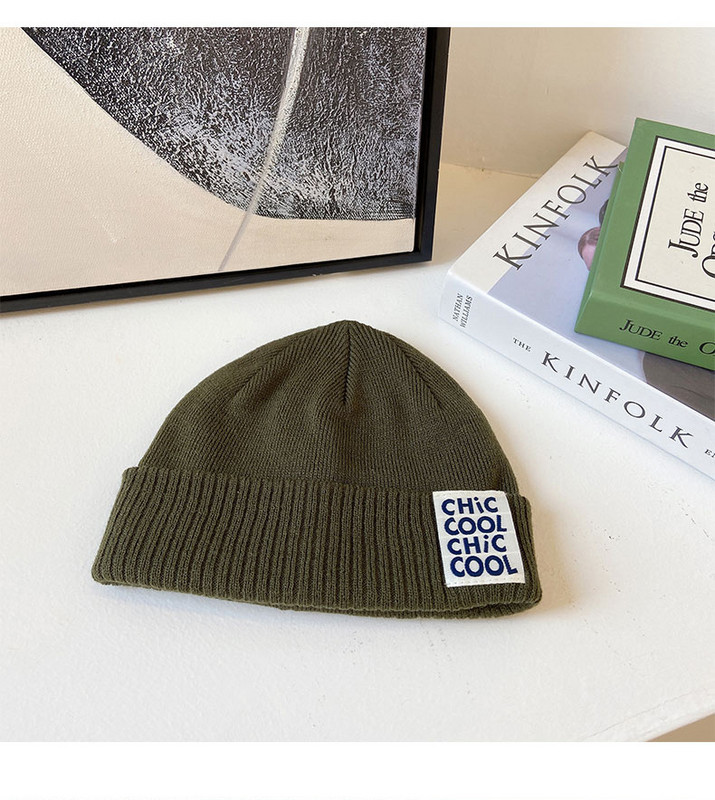 Καθημερινό χειμερινό καπέλο με έμβλημα