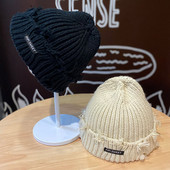 Ανδρικό καπέλο casual με έμβλημα σε πολλά χρώματα