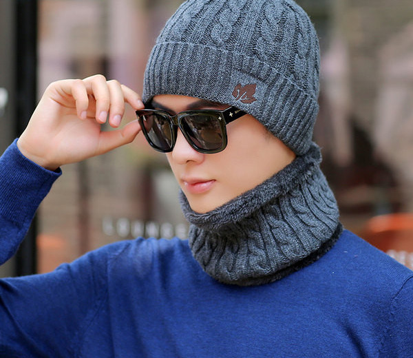 Ανδρικό καπέλο casual με κασκόλ