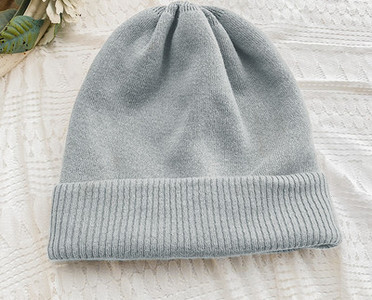 Μοντέλο ανδρικό καπέλο μονόχρωμο σε τέσσερα χρώματα