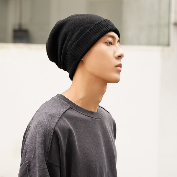 Μοντέλο ανδρικό καπέλο μονόχρωμο σε τέσσερα χρώματα