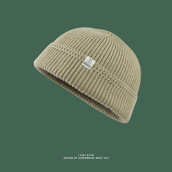 Muška pletena kapa pogodna za zimu