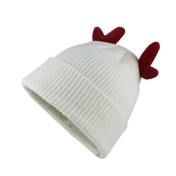 Χειμερινό πλεκτό καπέλο με τρισδιάστατο στοιχείο