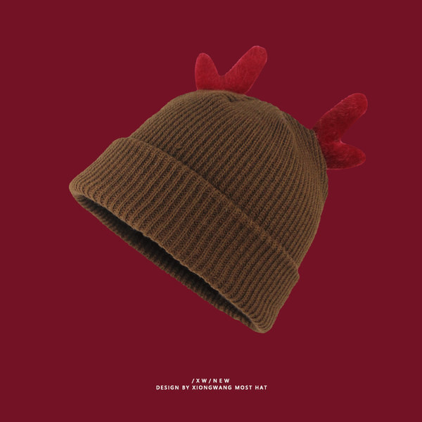 Χειμερινό πλεκτό καπέλο με τρισδιάστατο στοιχείο