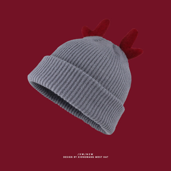 Χειμερινό πλεκτό καπέλο με τρισδιάστατο στοιχείο