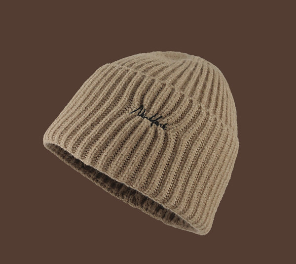 Γυναικείο πλεκτό καπέλο με επιγραφή σε δύο χρώματα