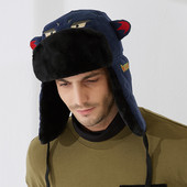 Ανδρικό καπέλο με τρισδιάστατα στοιχεία και κορδόνια