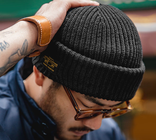 Ανδρικό χειμωνιάτικο καπέλο σε μαύρο χρώμα