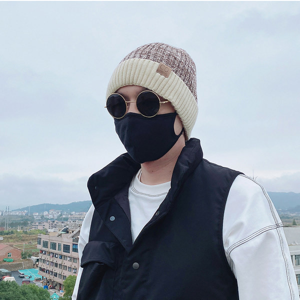 Плетена зимна шапка с поларена подплата