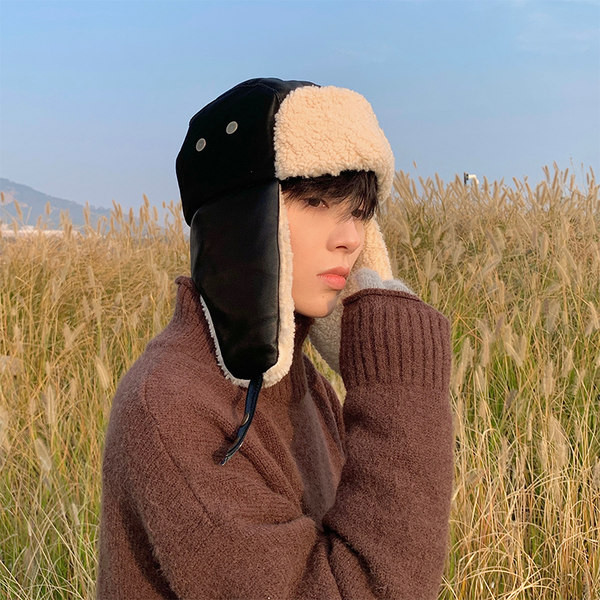 Ανδρικό έκο δερμάτινο καπέλο με κέντημα