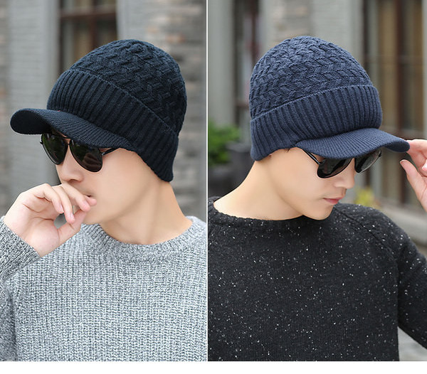 Модерена мъжка шапка подходяща за зимата