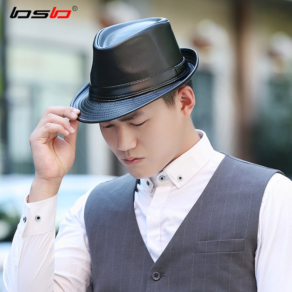 Vyriška odinė kepurė su kutais