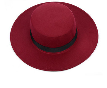 Vyriška kepurė su retro stiliaus krašteliu