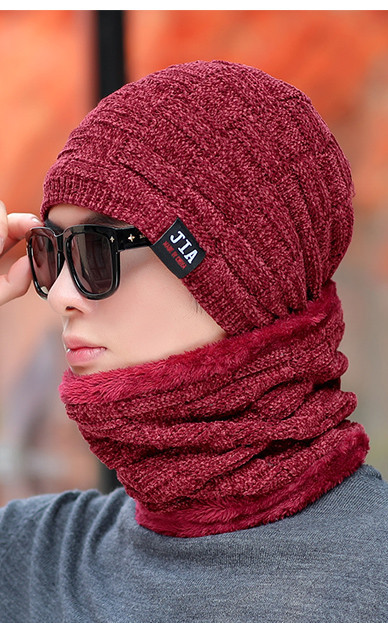 Muška zimska vunena kapa sa grbom