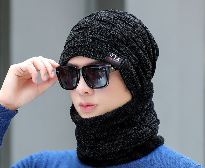 Muška zimska vunena kapa sa grbom