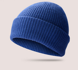 Πλεκτό ανδρικό καπέλο μονόχρωμο