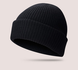 Πλεκτό ανδρικό καπέλο μονόχρωμο