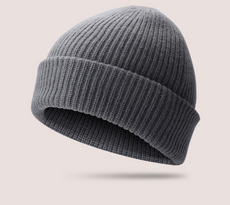 Πλεκτό ανδρικό καπέλο μονόχρωμο