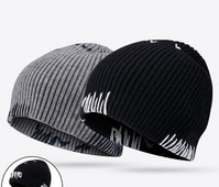 Νέο μοντέλο ανδρικό καπέλο με σχέδιο σε γκρι και μαύρο χρώμα